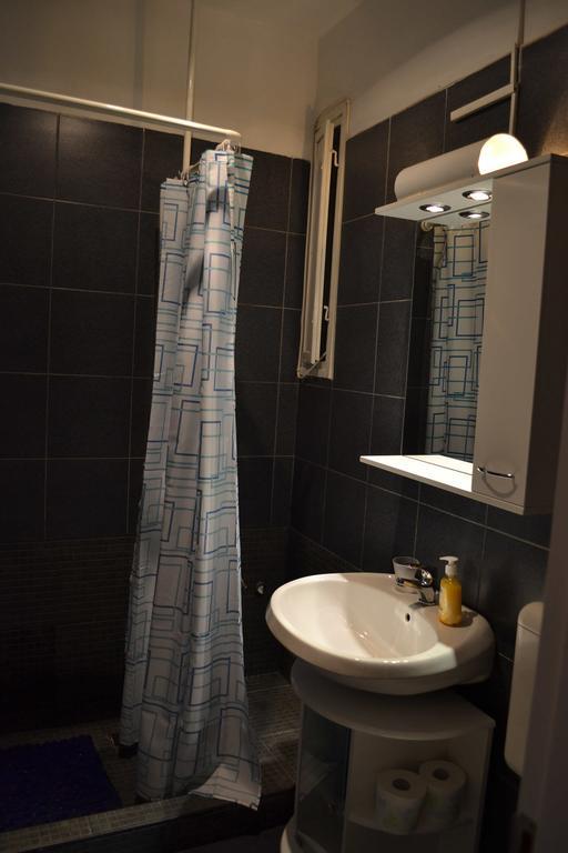 Victoria Studio Apartment *