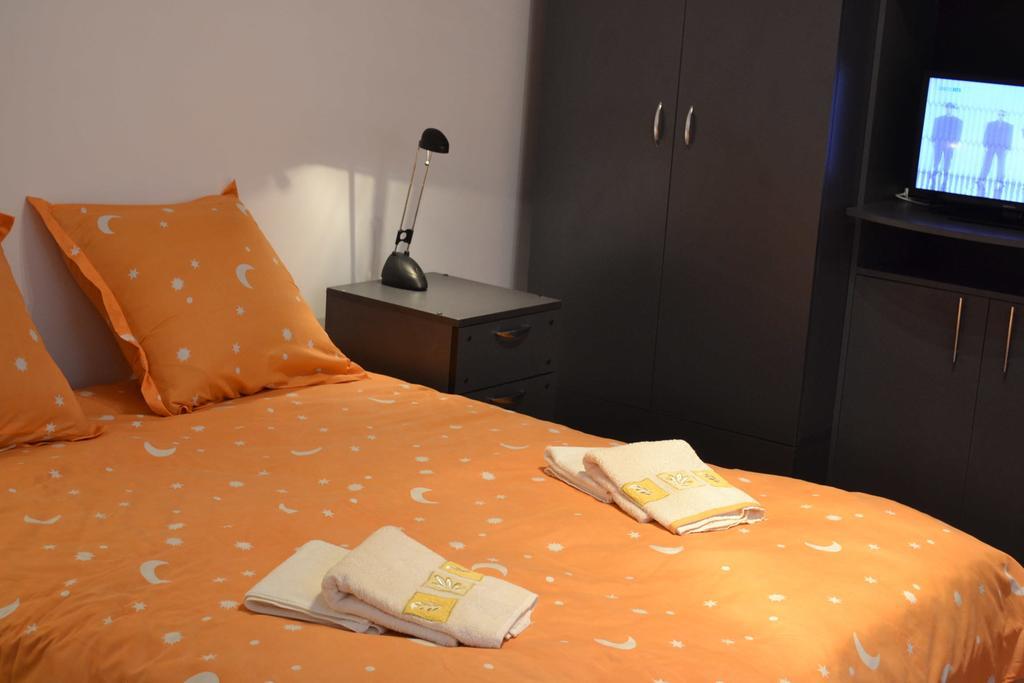 Apartment Victoria Studio Bucharest